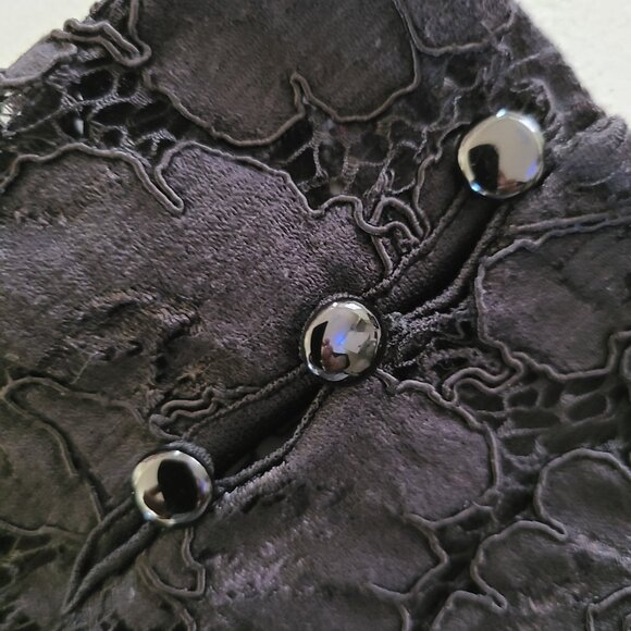 black lace top - Picture 4 of 5